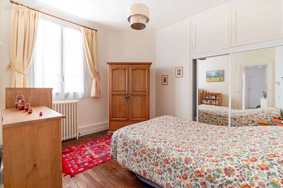 Appartement à LEVALLOIS-PERRET