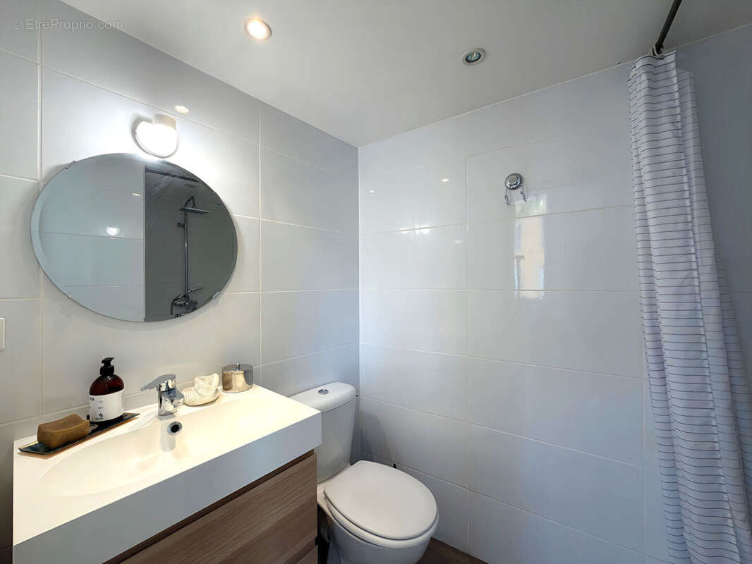 Aix En Provence Centre Ville - Studio + mezzanine - 19 m2 - photo 3