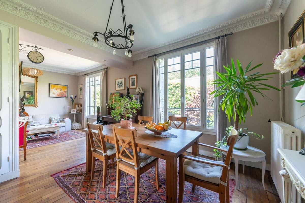 Maison à LIVRY-GARGAN