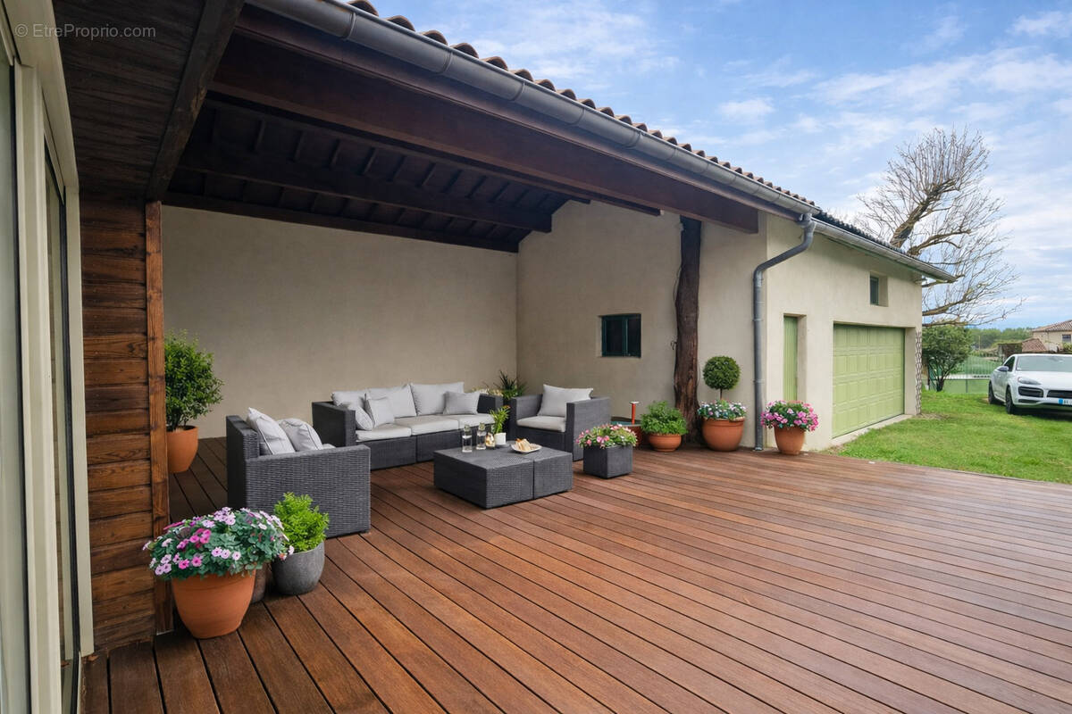 Maison à ROUSSILLON