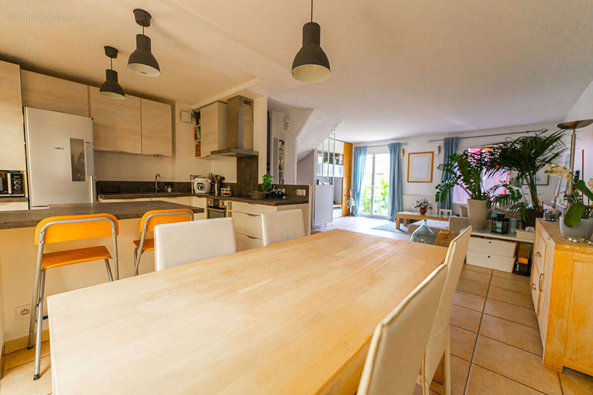 Maison à MANDELIEU-LA-NAPOULE