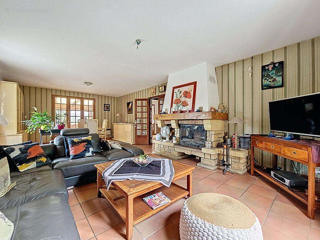 Maison à POIGNY-LA-FORET