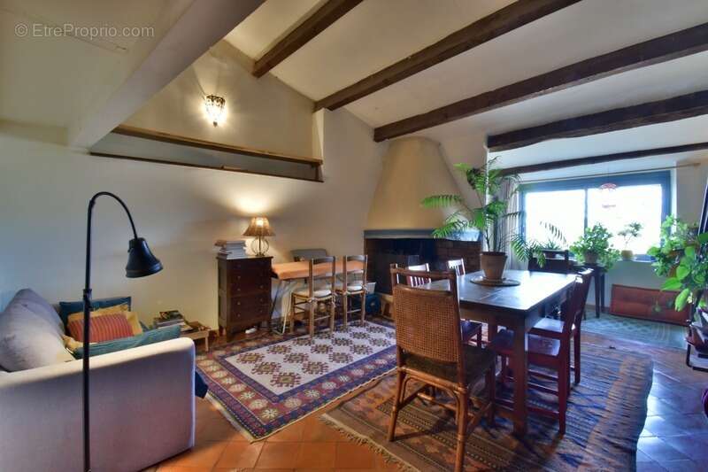 Appartement à FORCALQUIER