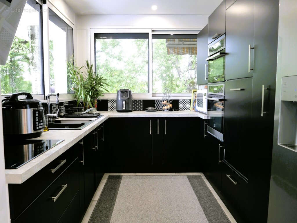 Maison à NEUVILLE-SUR-AIN