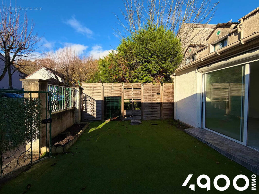 Maison à RIS-ORANGIS