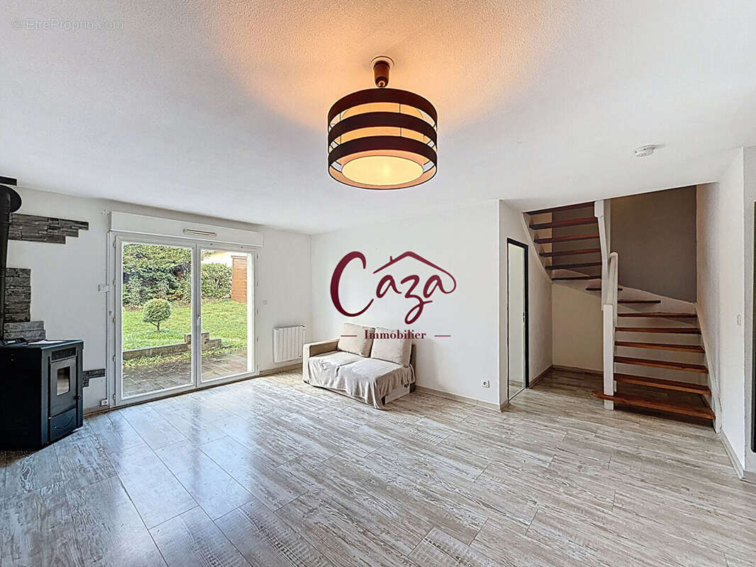 Maison à FARGUES-SAINT-HILAIRE