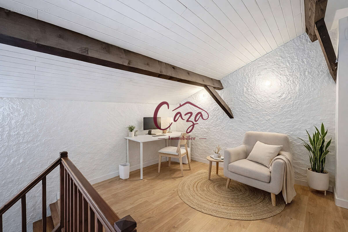 Maison à FARGUES-SAINT-HILAIRE