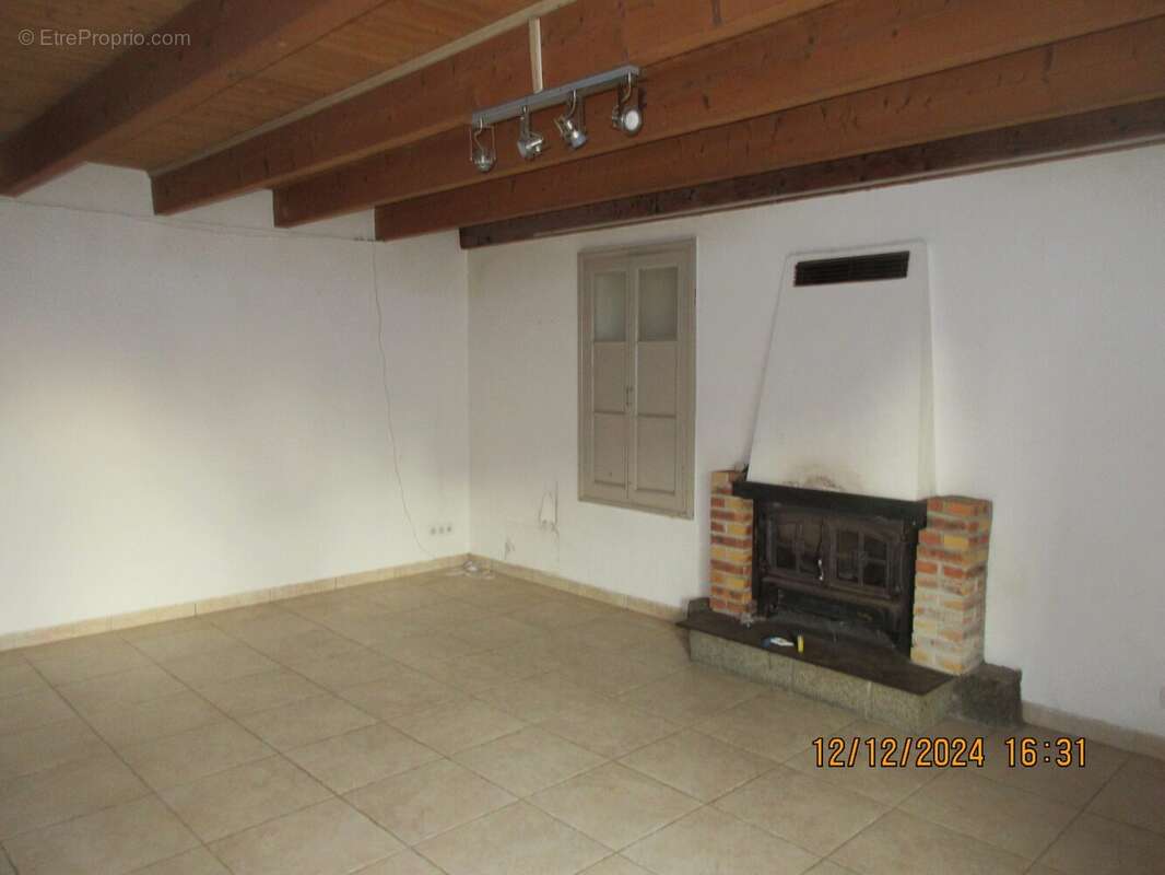 salon-séjour - Maison à FAY-DE-BRETAGNE