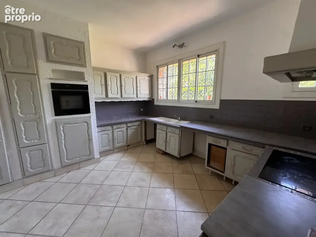 Cannes Montfleury, villa en pierres de 7 p sur 3200m² de terrain - photo 4