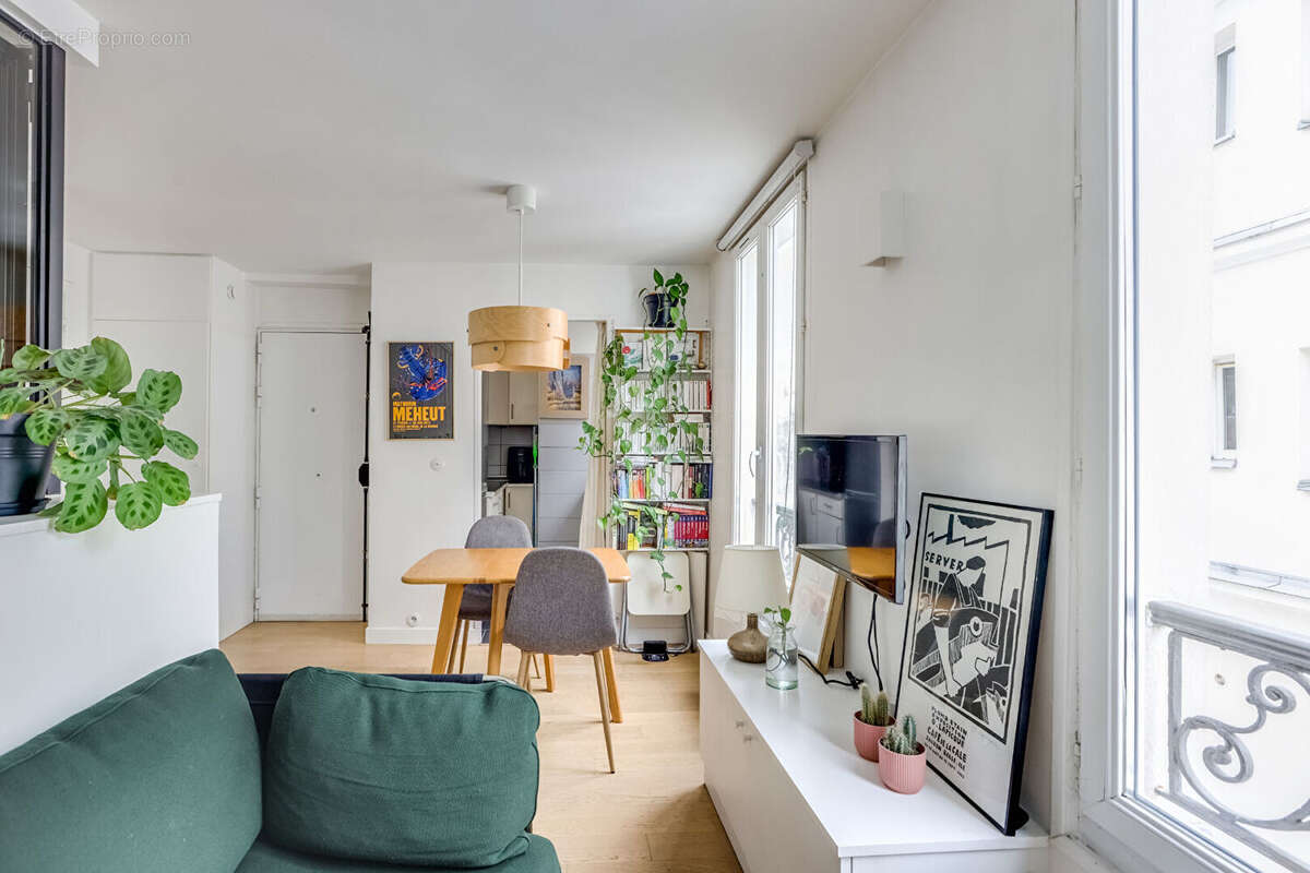 Appartement à PARIS-17E