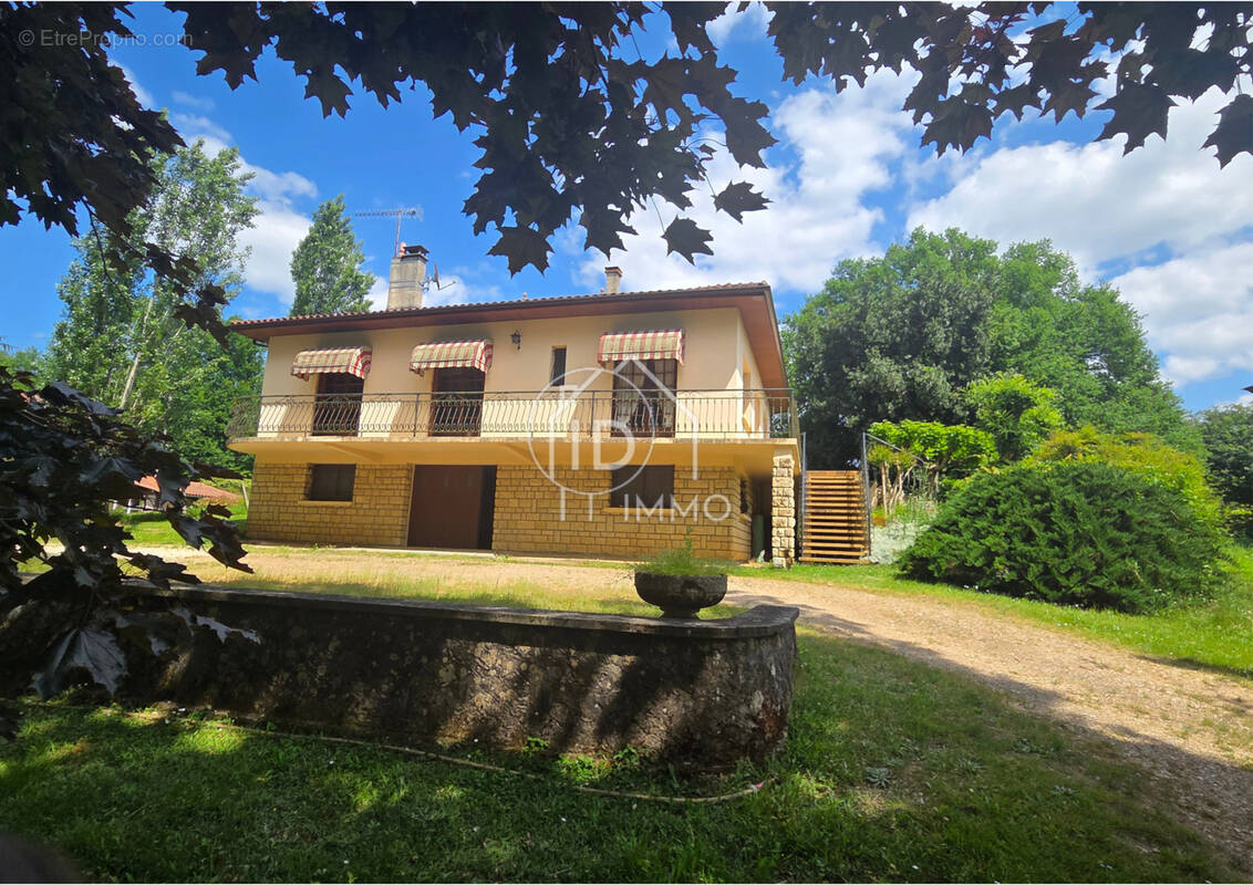 Maison à MONTPON-MENESTEROL