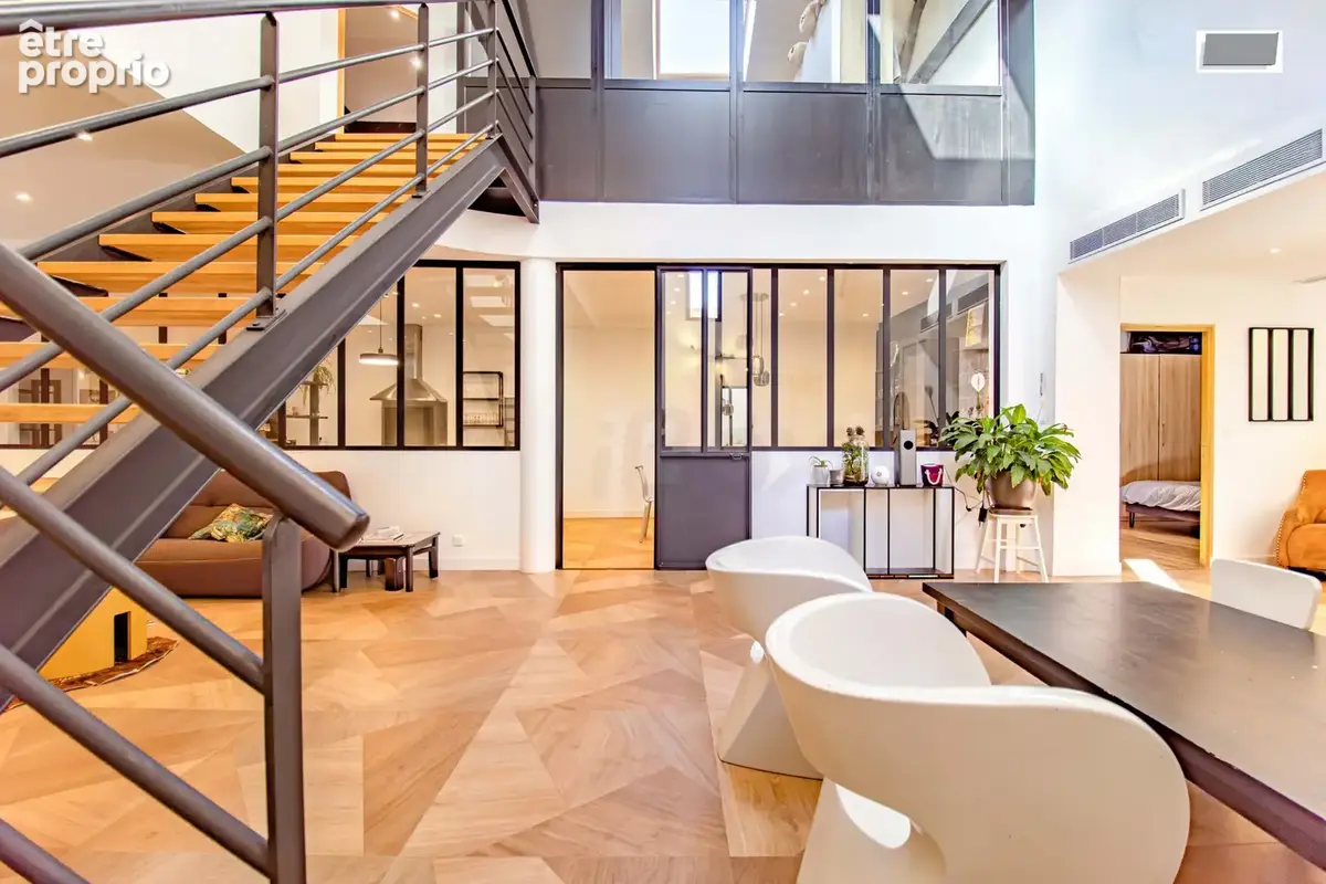 Loft d’exception   213 m2 au sol, esprit industriel et prestations de qualité - photo 4