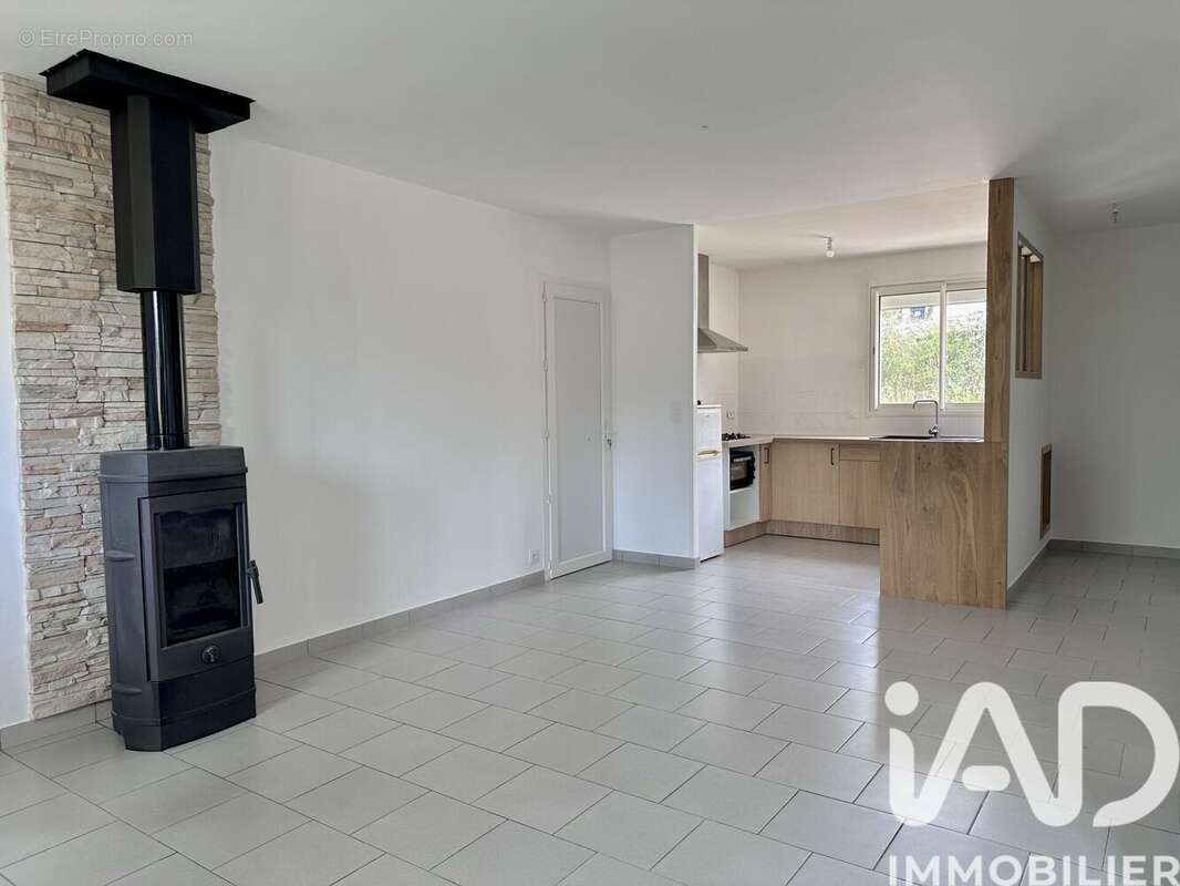 Maison 70 m² à Saint-Paul-De-Fenouillet  - photo 2
