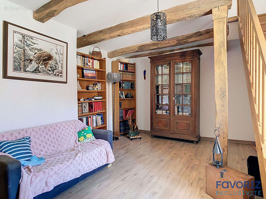 Maison à FONTAINE-FRANCAISE