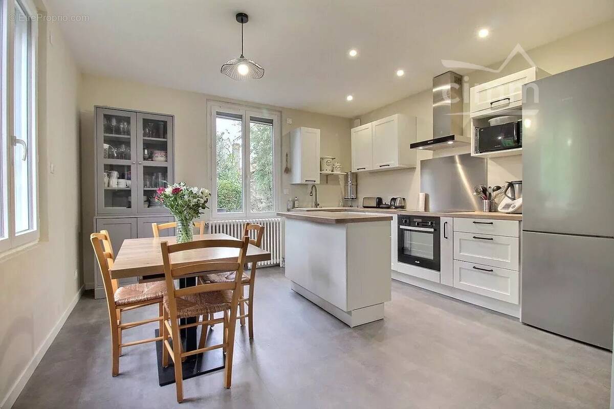 Maison à JOUE-LES-TOURS