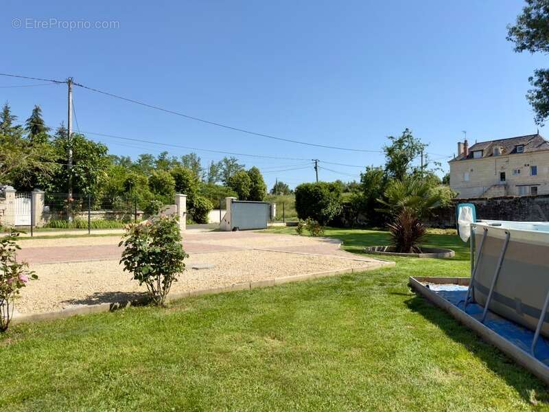 Maison à VARENNES-SUR-LOIRE