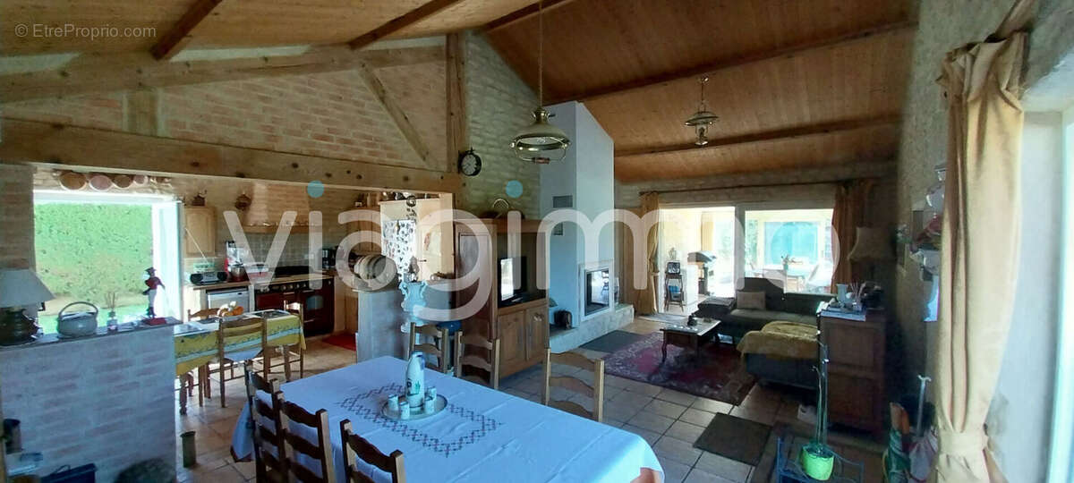 Maison à SAINT-URBAIN