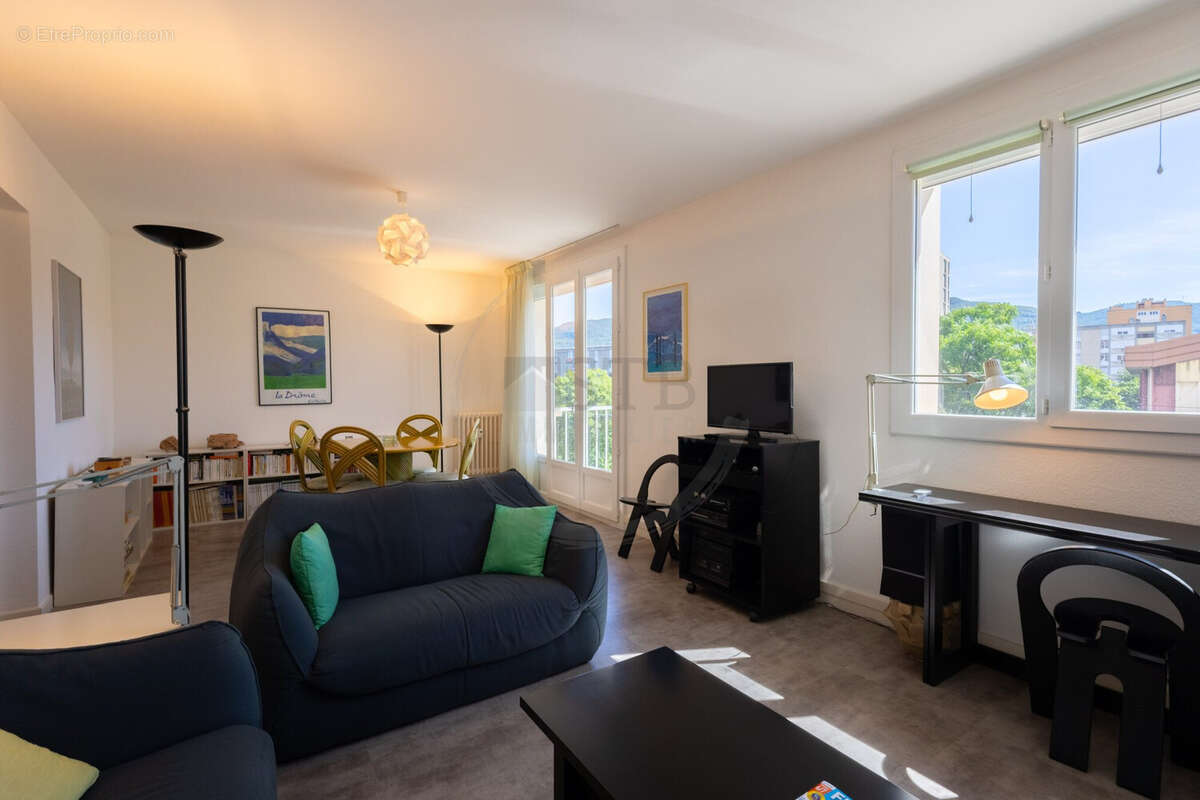 Appartement à PRIVAS