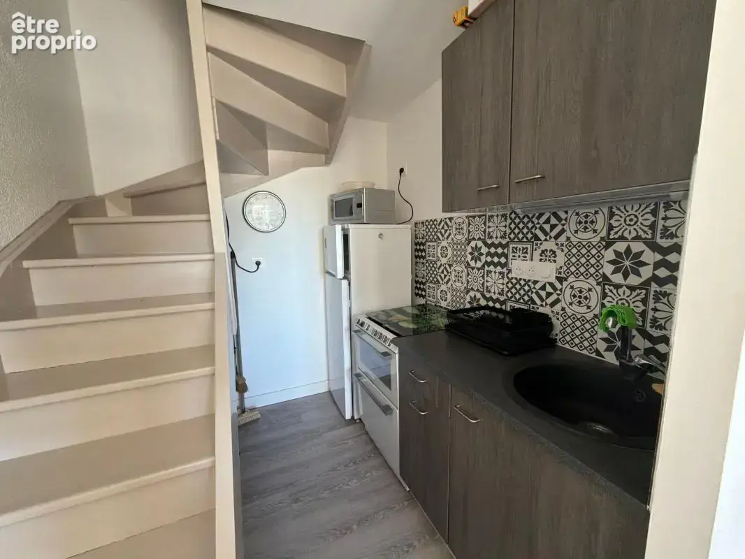 À Vendre - Marseillan plage  -  Villa rénovée à 200 m de la mer – Résidence avec piscine - photo 4