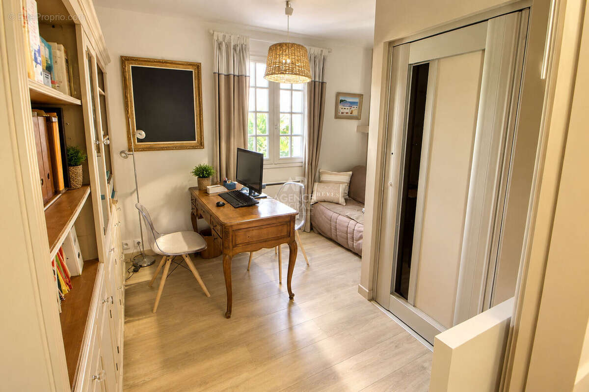Maison  TRIEL-SUR-SEINE 6 pièce(s) 121 m² - photo 11