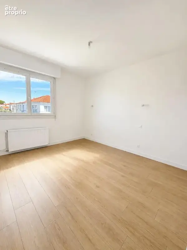 Les sables-d’olonne – t4 rénové avec balcon – 3 chambres - photo 7