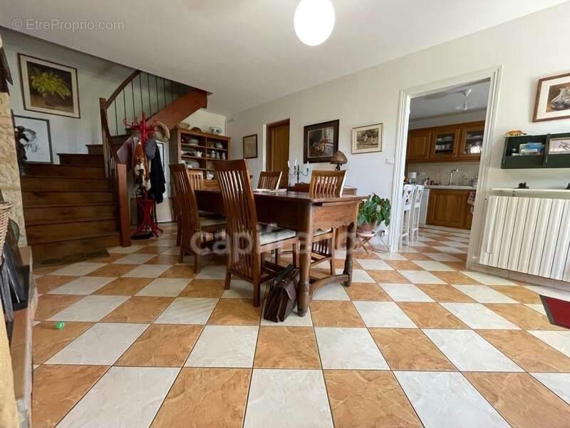 Dpt Dordogne (24), à vendre  maison P8 de 292,68 m² - Terrain de 1 777,00 m² - photo 20