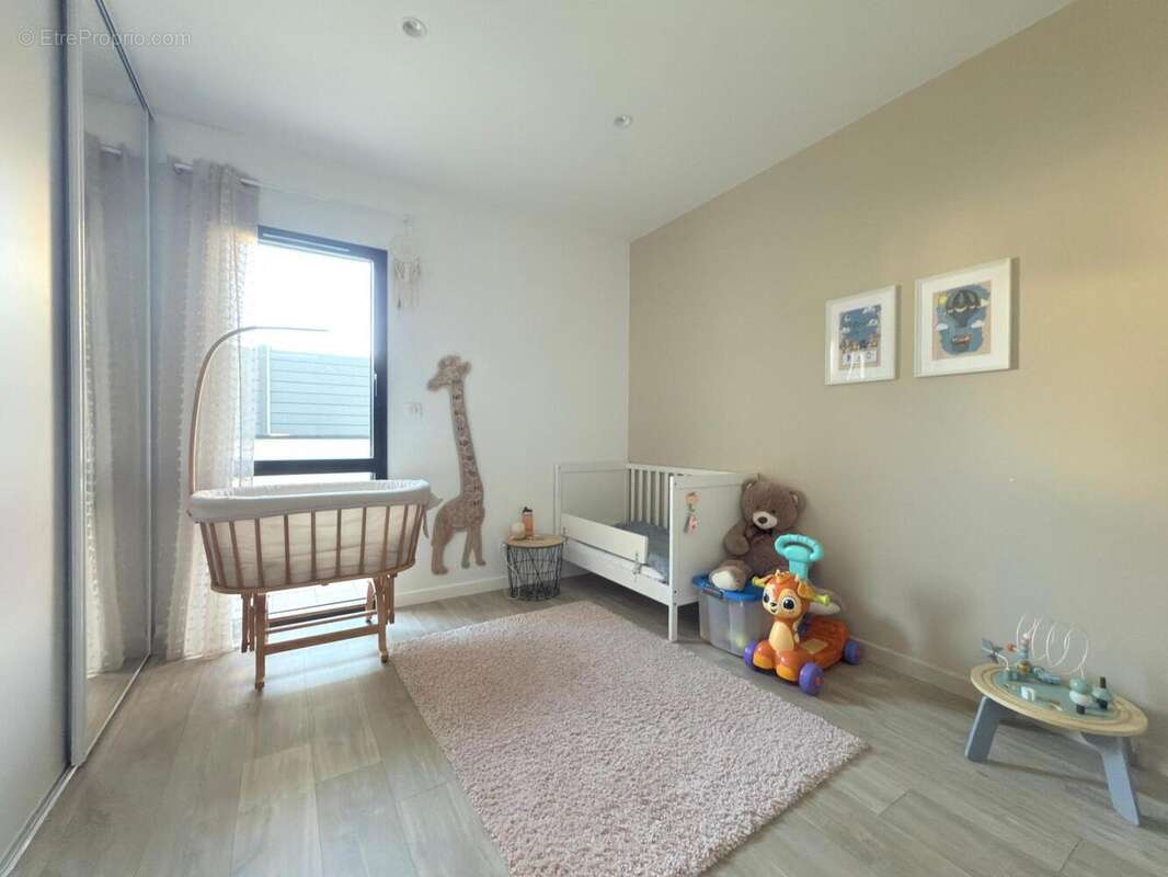 Maison à PERIGNAT-LES-SARLIEVE