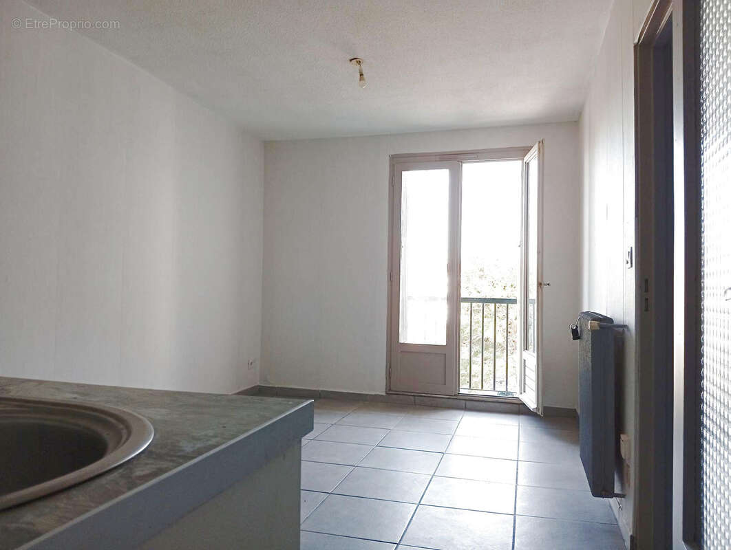Appartement T2 de 32m2 à vendre 76000 € à Perpignan - photo 2