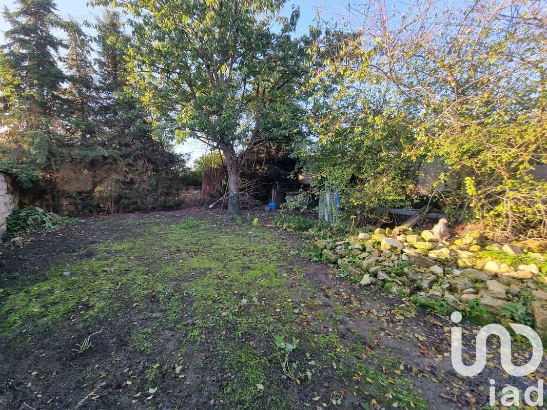 Photo 1 - Terrain à CHAMPAGNE-SUR-OISE