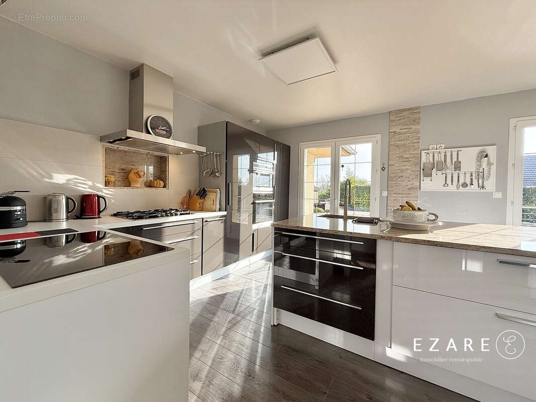 Maison 230 m² à Arc-Sur-Tille  - photo 8