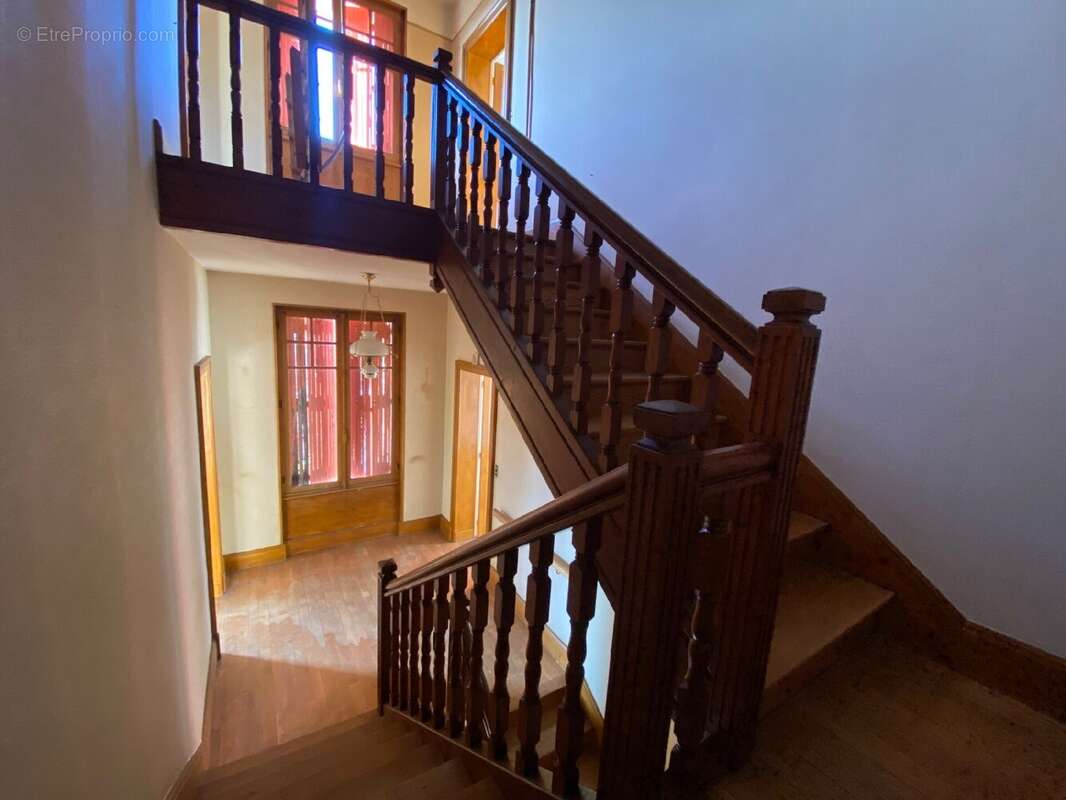 Maison 185 m² à Cusset  - photo 2
