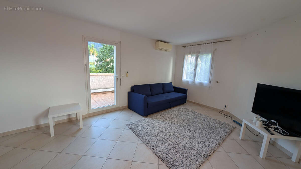 Maison à LAROQUE-DES-ALBERES