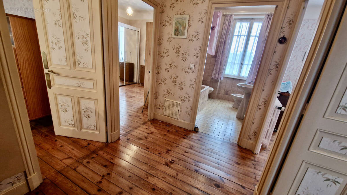 Maison à PAULHAGUET