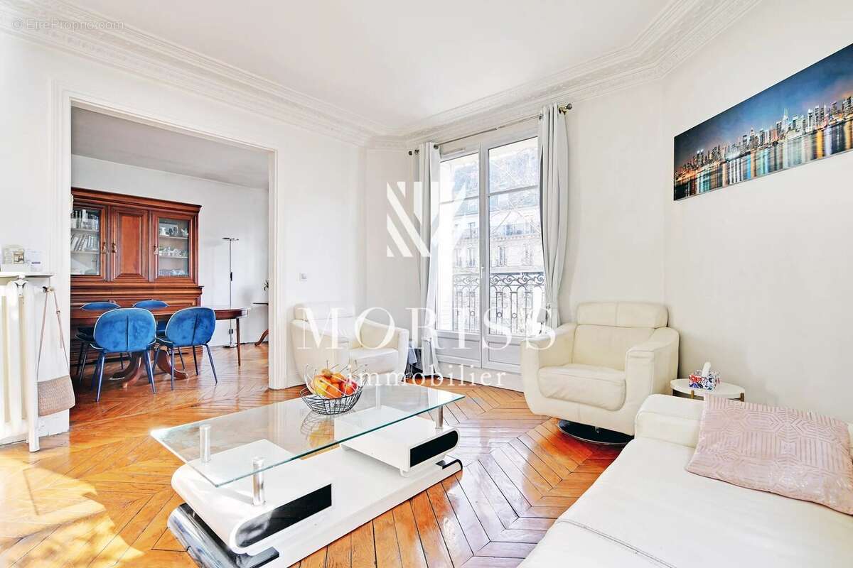 Appartement à PARIS-18E