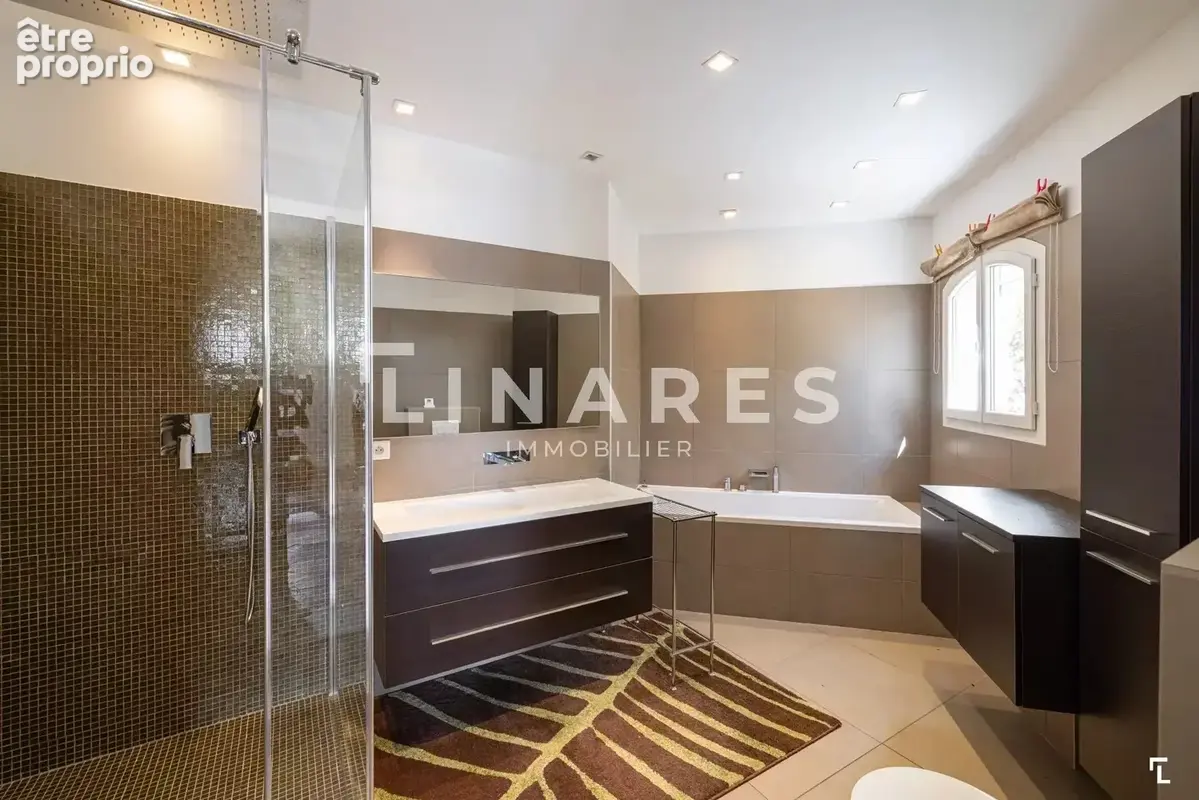 SUN AND SEA - Villa de 600m2 - Piscine - Parc 1 hectare  - 13600 LA CIOTAT - photo 15