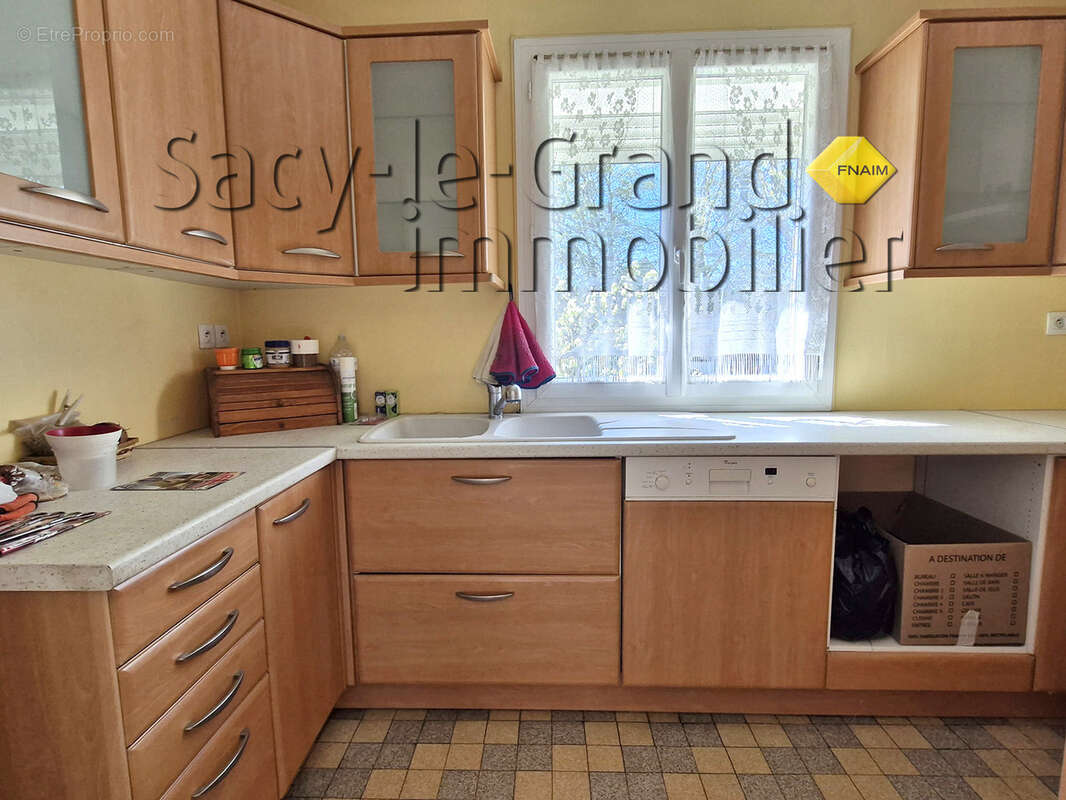 Maison à VERNEUIL-EN-HALATTE