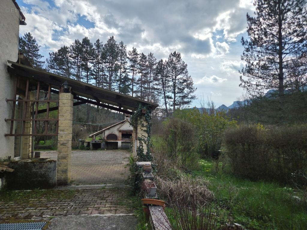 Maison à LA MOTTE-CHALANCON