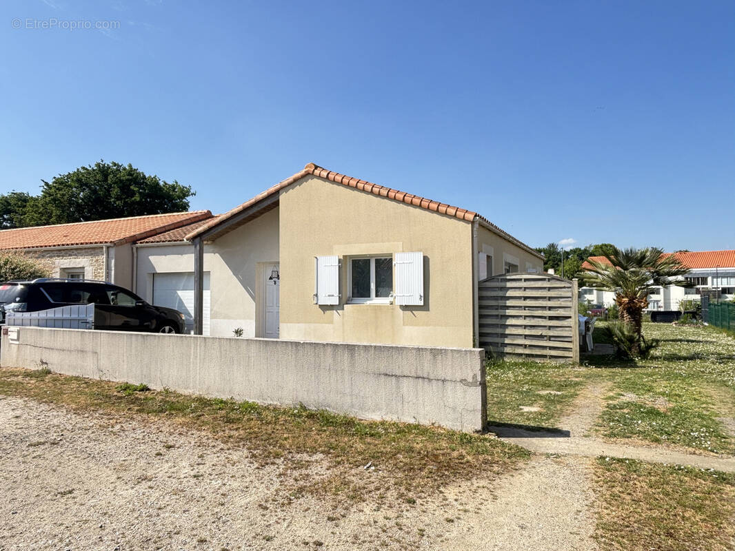 Maison à LE GIROUARD