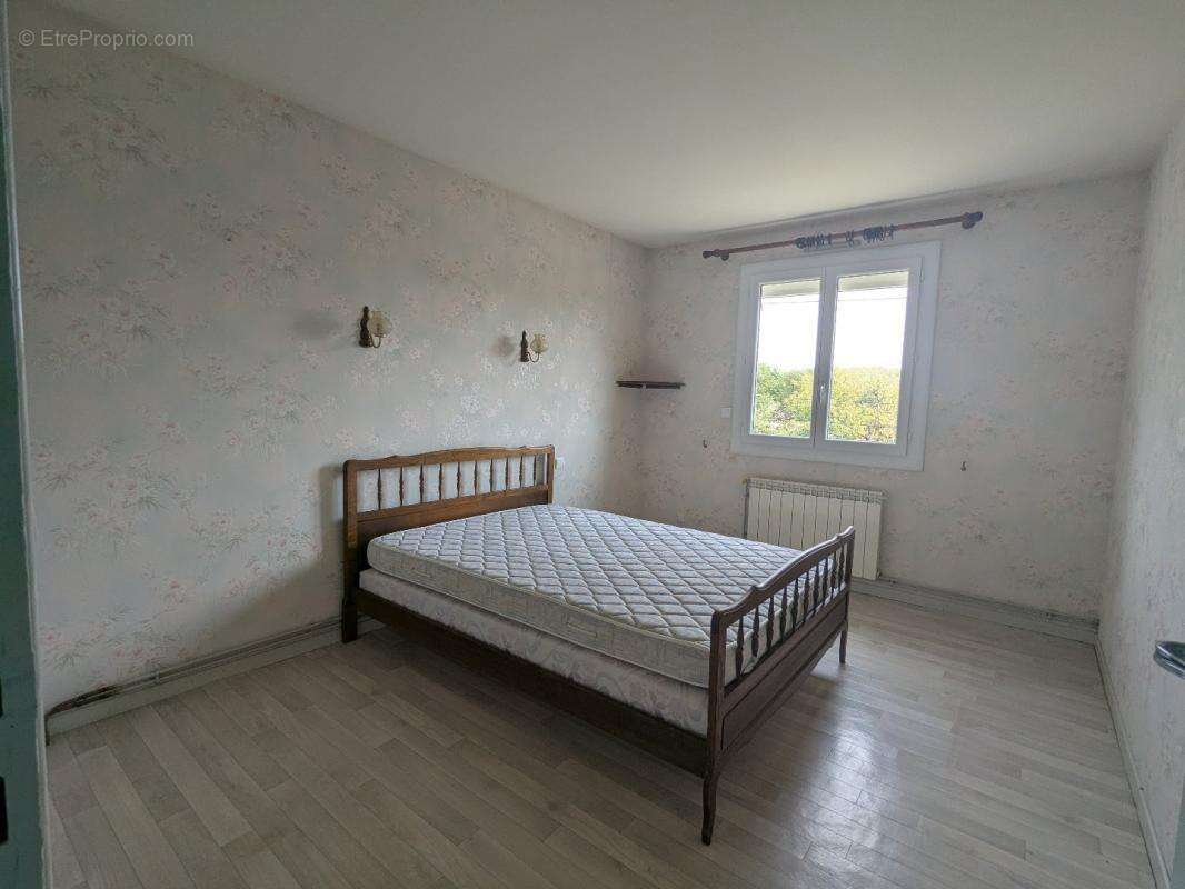 Maison à LISSAC-ET-MOURET