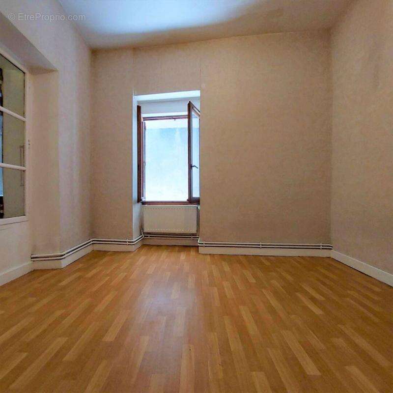 Appartement à SAINT-LAURENT-DU-PONT