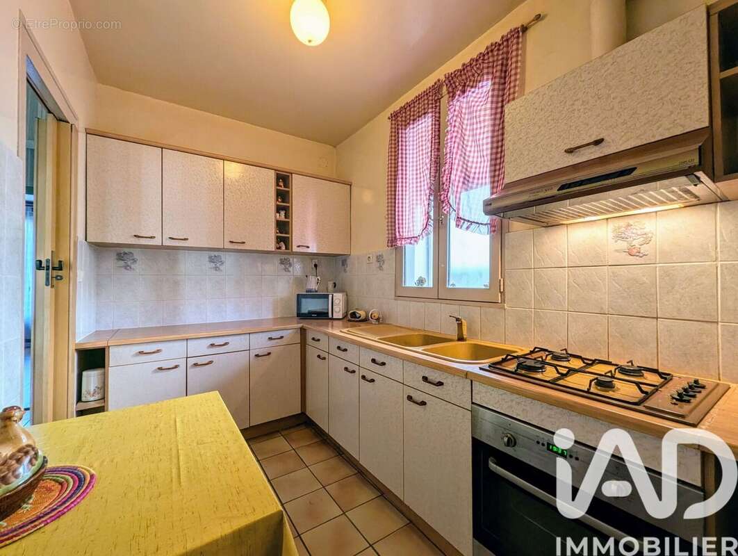 Maison 83 m² à Trappes  - photo 3