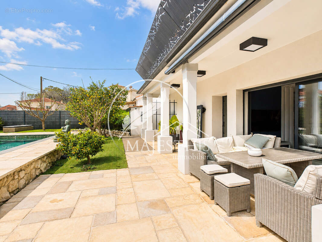 Appartement à LA VALETTE-DU-VAR