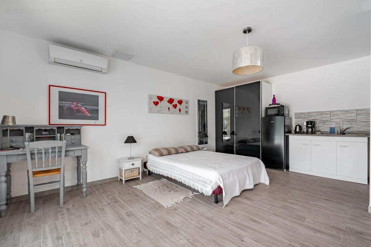 Maison à FREJUS
