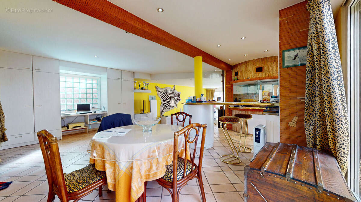 Superbe 3/4 pièces de 135 m² type loft avec jardin de 408 m² et grange aménageable Proche centre Schiltigheim - photo 8