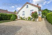 Maison à LIVRY-SUR-SEINE