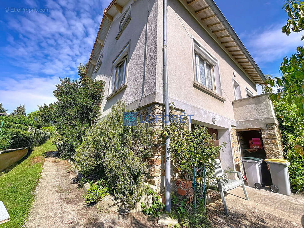 Maison à SAINTRY-SUR-SEINE