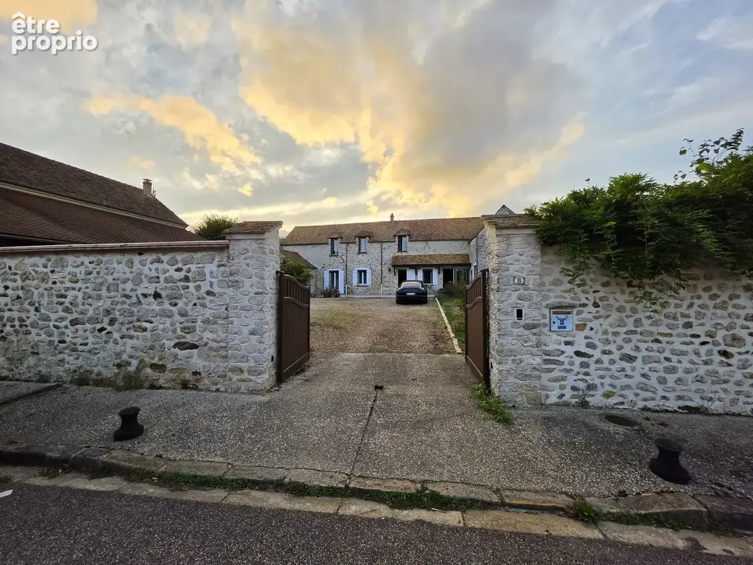 Maison 9 pièces 230 m² à vendre à Boinvilliers (78200) - photo 2
