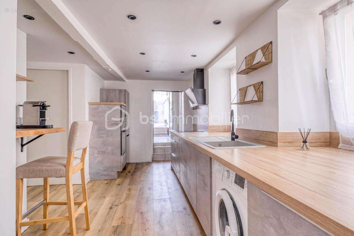 Maison de ville rénovée avec cour privative - photo 3