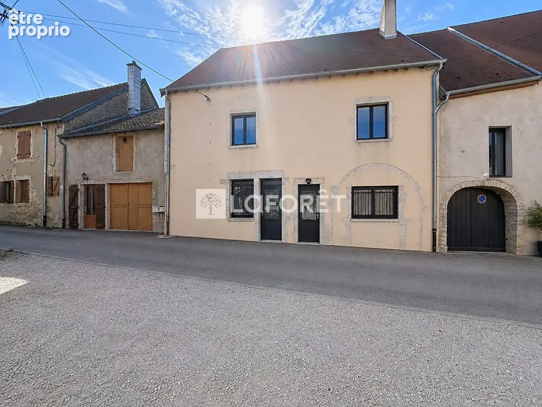 Maison Gy 8 pièce(s) 217 m2 - photo 10