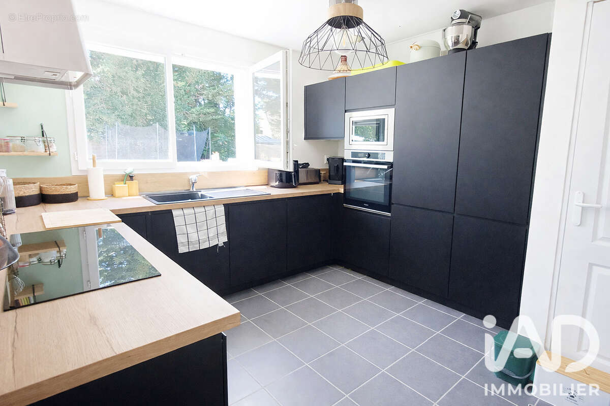 Maison 101 m² à La Chapelle-Du-Bois-Des-Faulx  - photo 2